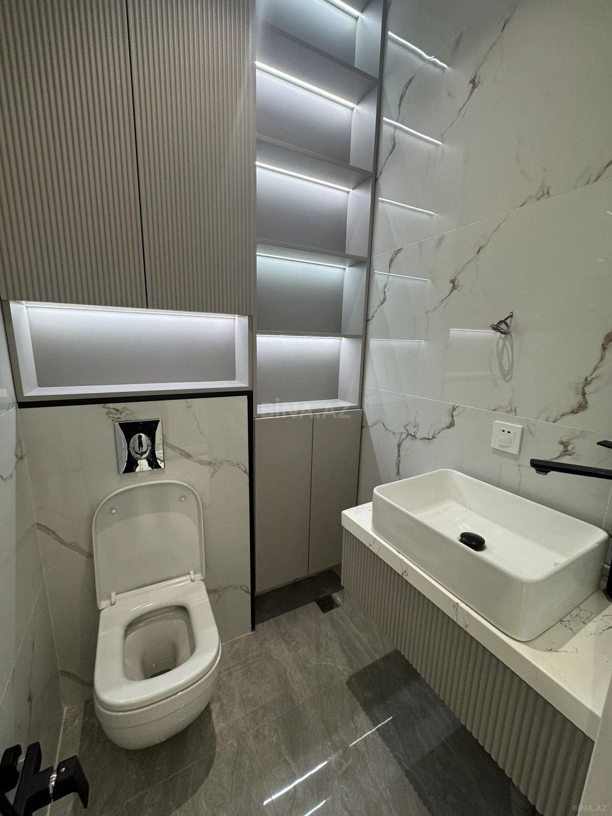 Satılır 3 otaqlı mənzil 120 m²