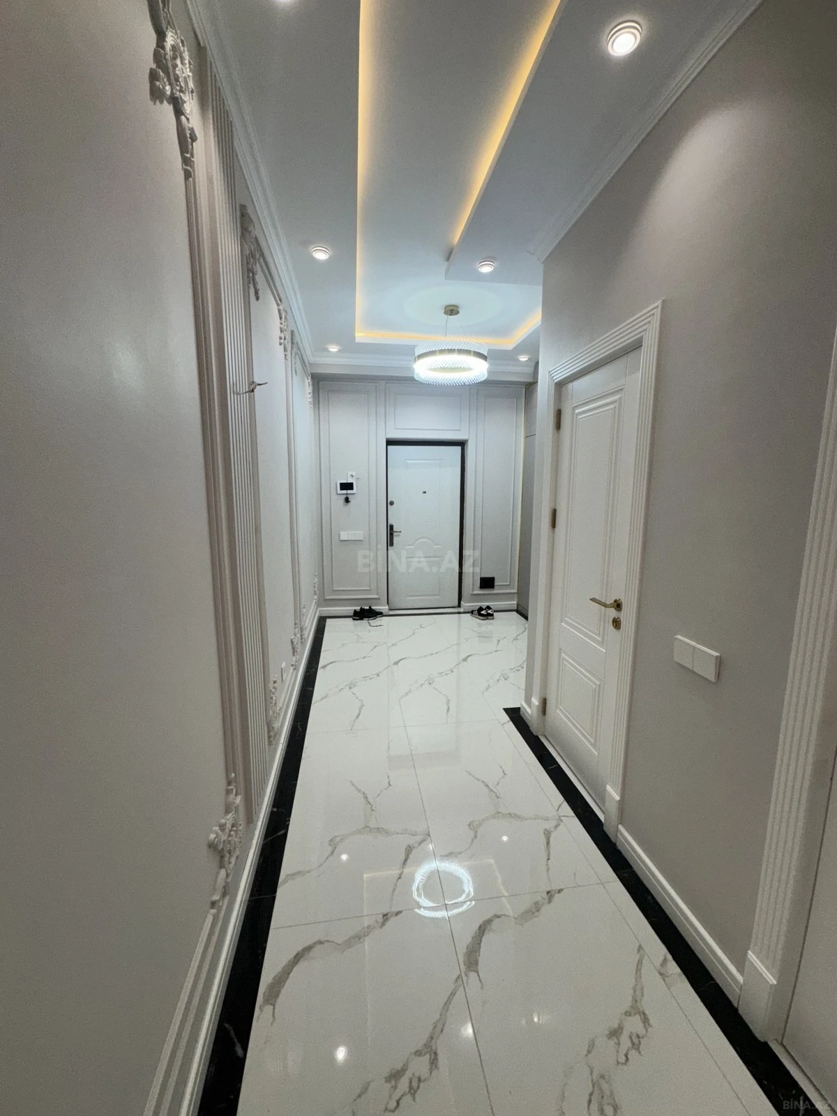 Satılır 3 otaqlı mənzil 120 m²