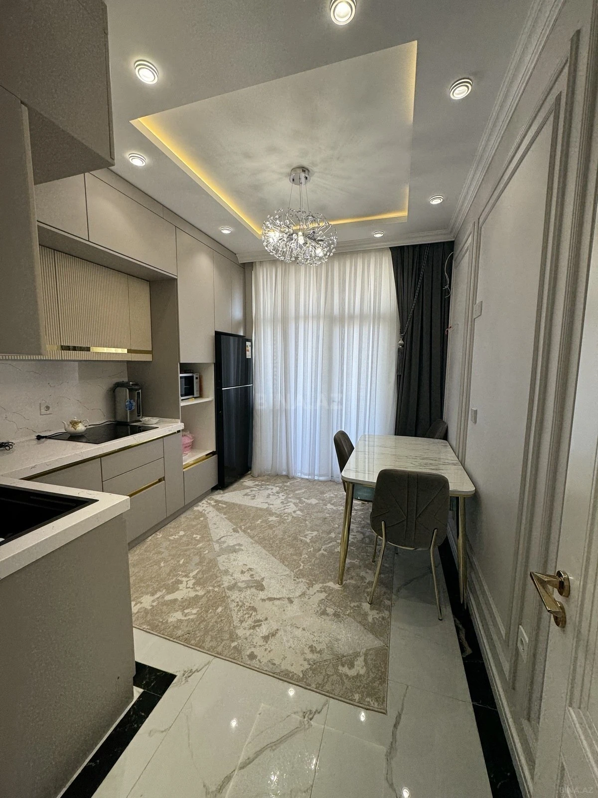 Satılır 3 otaqlı mənzil 120 m²