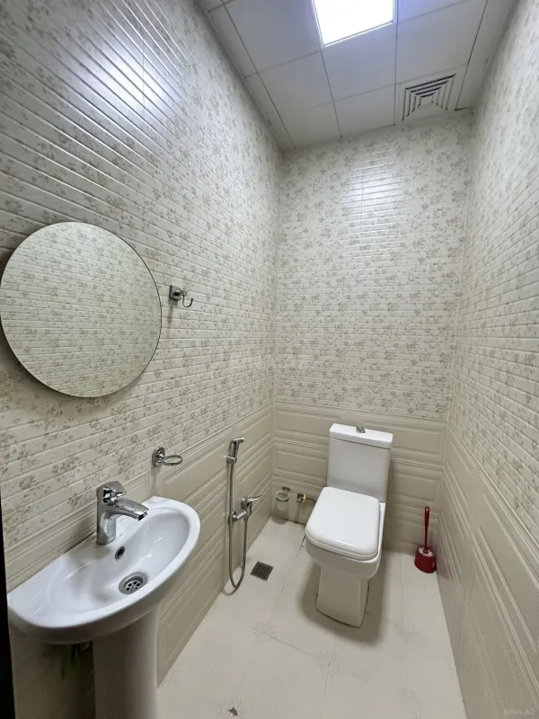 Kirayə verilir 2 otaqlı mənzil 90 m²