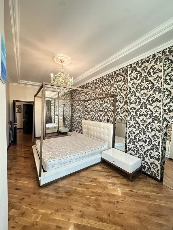 Kirayə verilir 2 otaqlı mənzil 90 m²