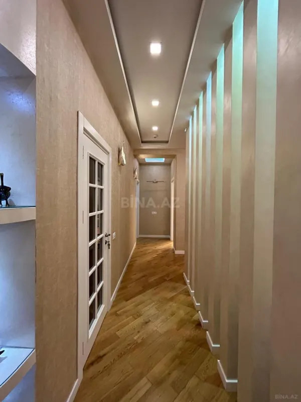 Satılır 3 otaqlı mənzil 130 m²