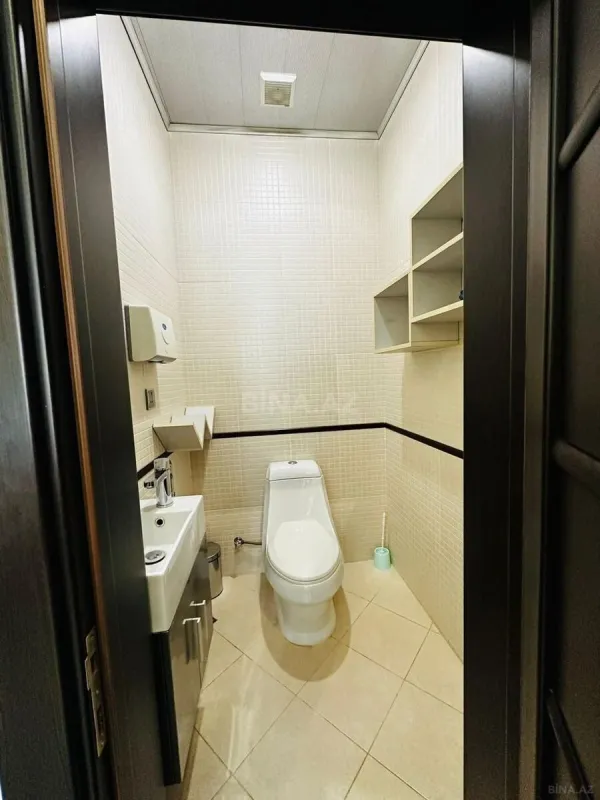 Satılır 3 otaqlı mənzil 130 m²