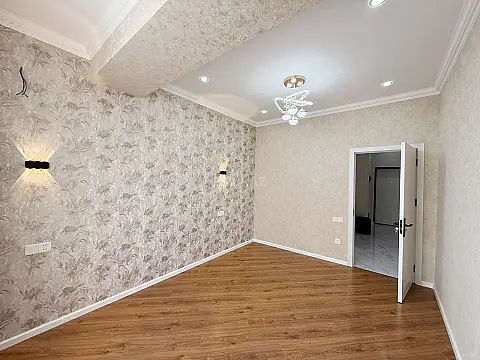 Satılır 2 otaqlı mənzil 79 m²