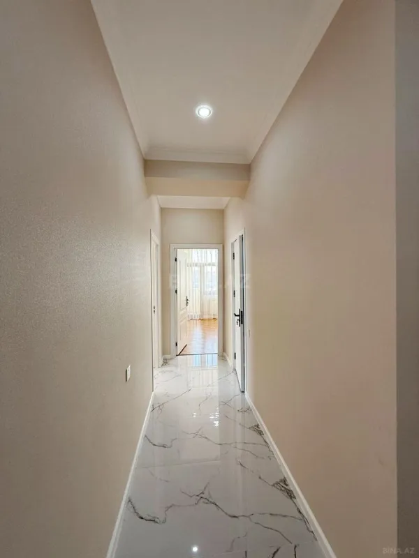 Satılır 2 otaqlı mənzil 79 m²