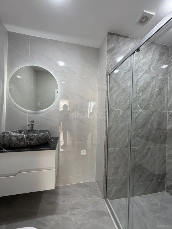 Satılır 2 otaqlı mənzil 79 m²