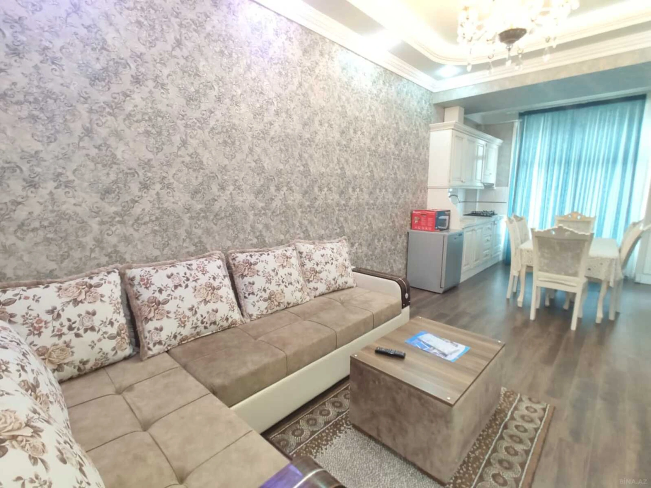 Kirayə verilir 2 otaqlı mənzil 65 m²