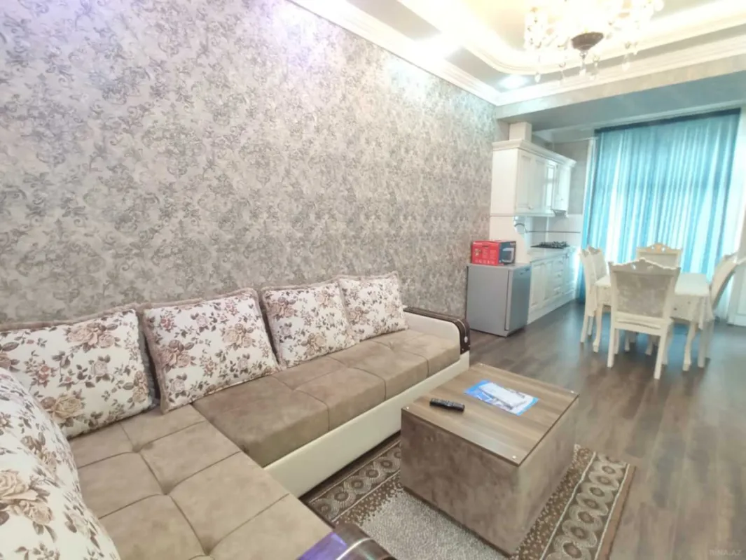 Kirayə verilir 2 otaqlı mənzil 65 m²