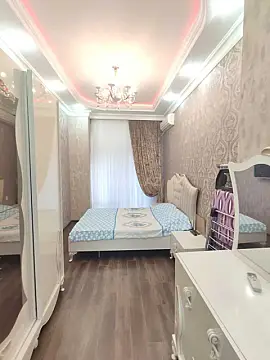 Kirayə verilir 2 otaqlı mənzil 65 m²