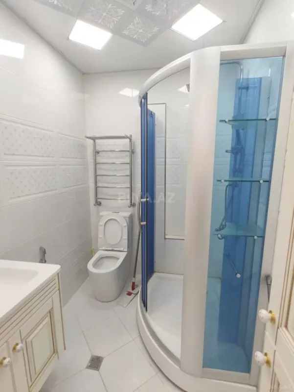 Kirayə verilir 2 otaqlı mənzil 65 m²