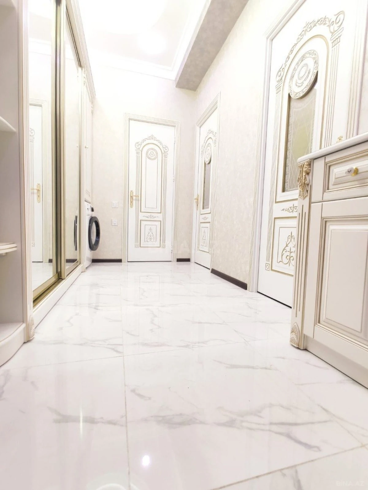 Kirayə verilir 2 otaqlı mənzil 65 m²