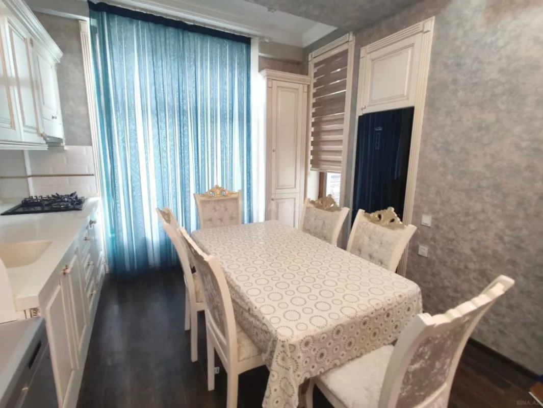 Kirayə verilir 2 otaqlı mənzil 65 m²