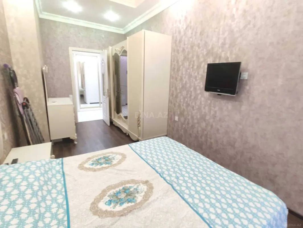Kirayə verilir 2 otaqlı mənzil 65 m²