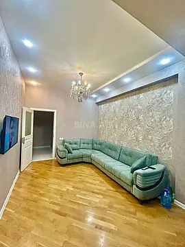 Kirayə verilir 2 otaqlı mənzil 65 m²