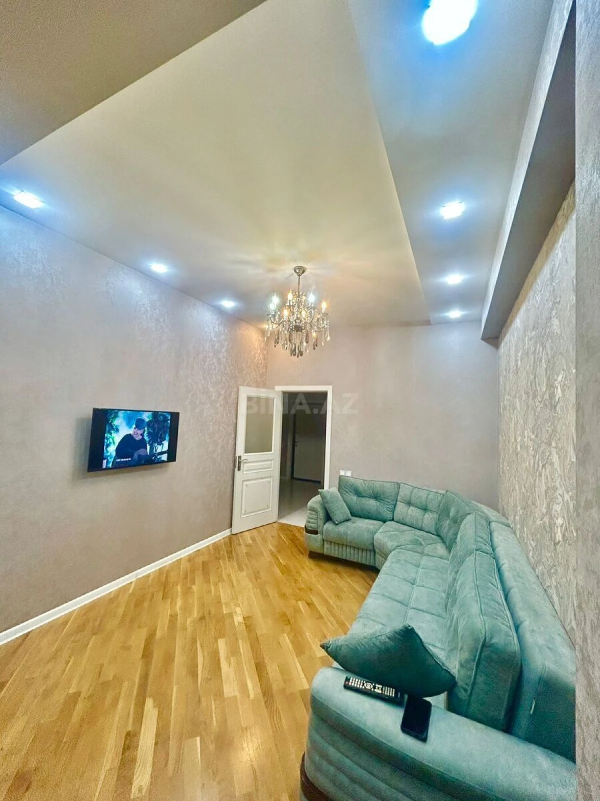 Kirayə verilir 2 otaqlı mənzil 65 m²