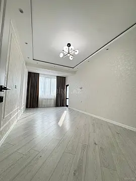 Satılır 3 otaqlı mənzil 140 m²