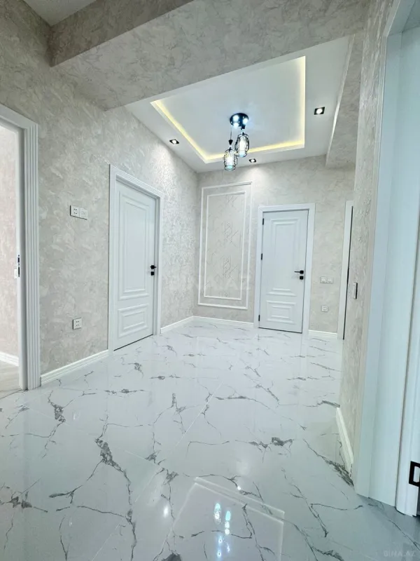 Satılır 3 otaqlı mənzil 140 m²