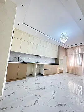 Satılır 3 otaqlı mənzil 140 m²