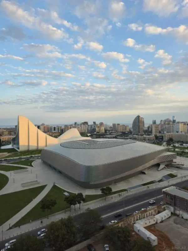 Satılır 3 otaqlı mənzil 110 m²