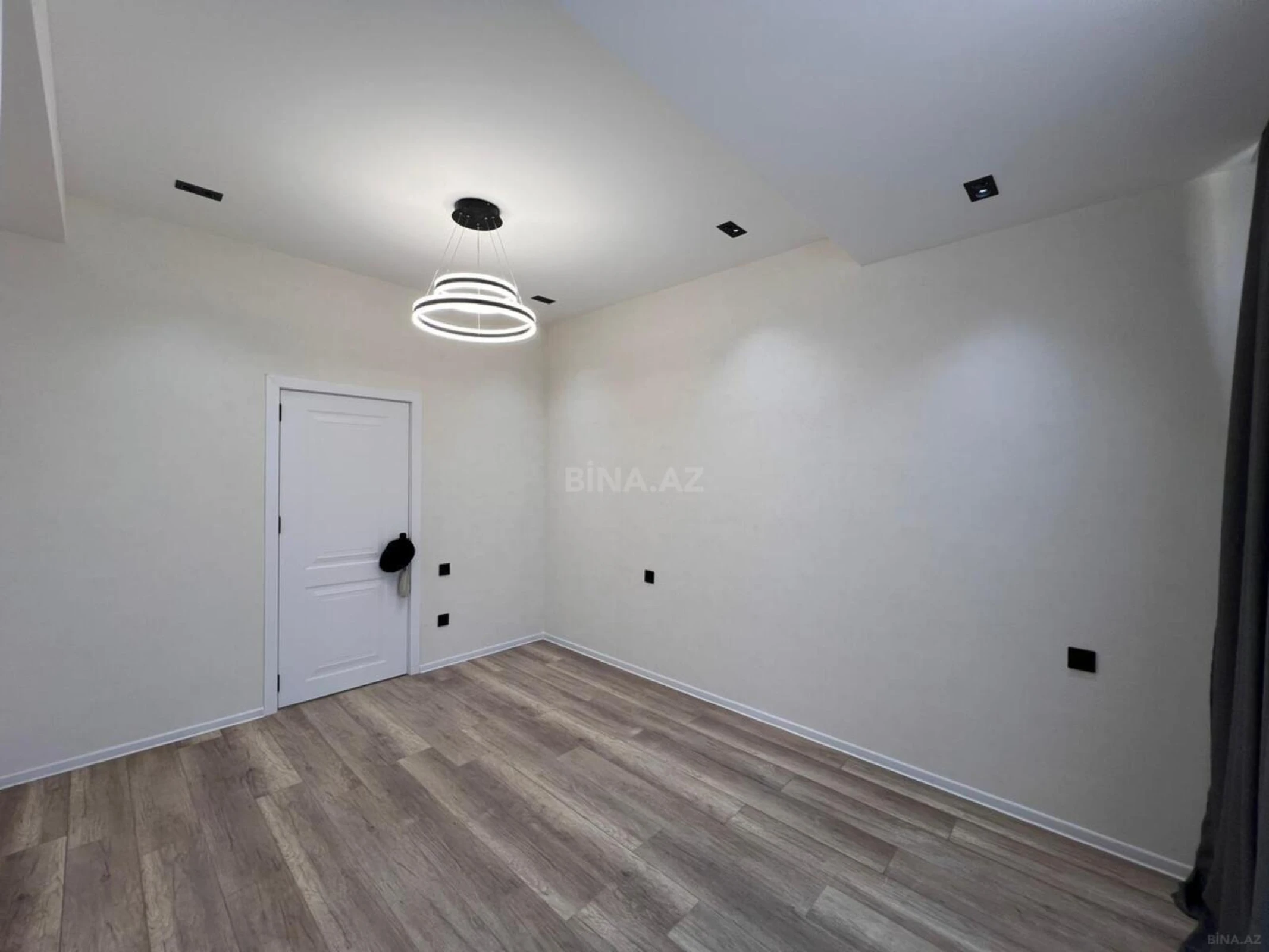 Satılır 3 otaqlı mənzil 79 m²