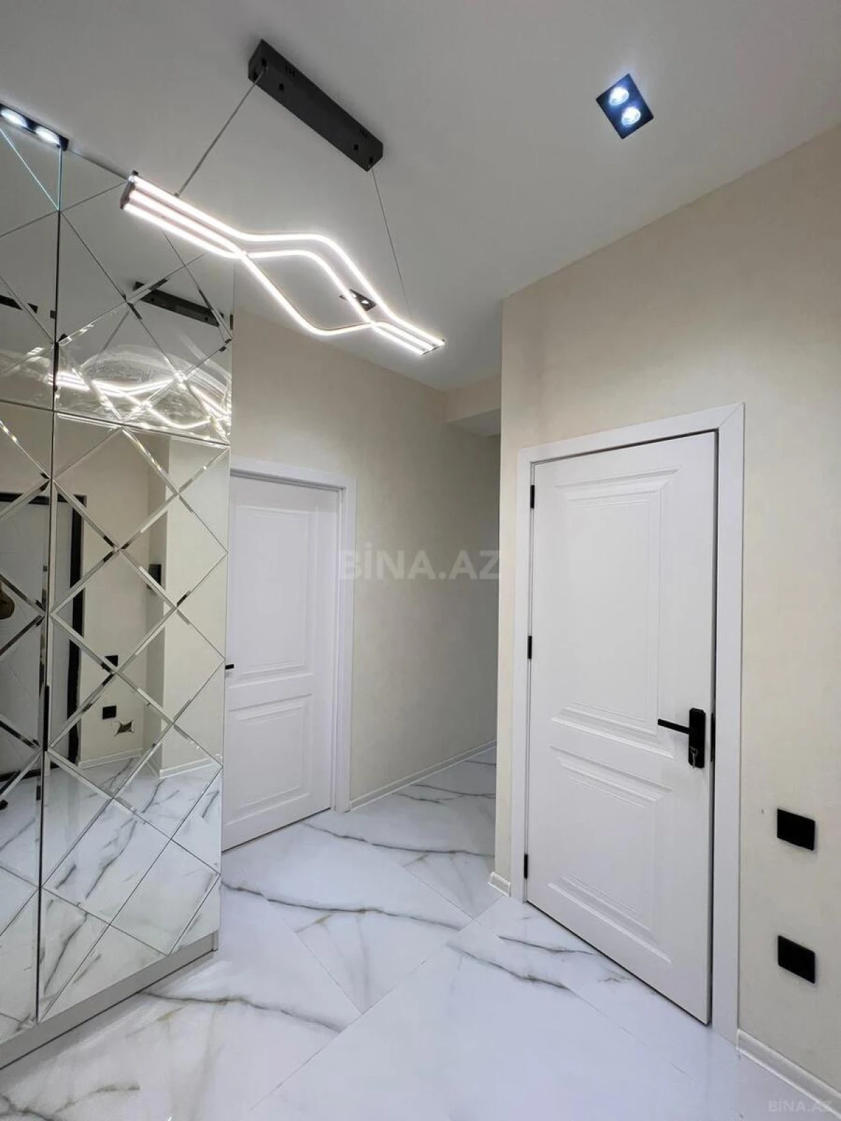 Satılır 3 otaqlı mənzil 79 m²