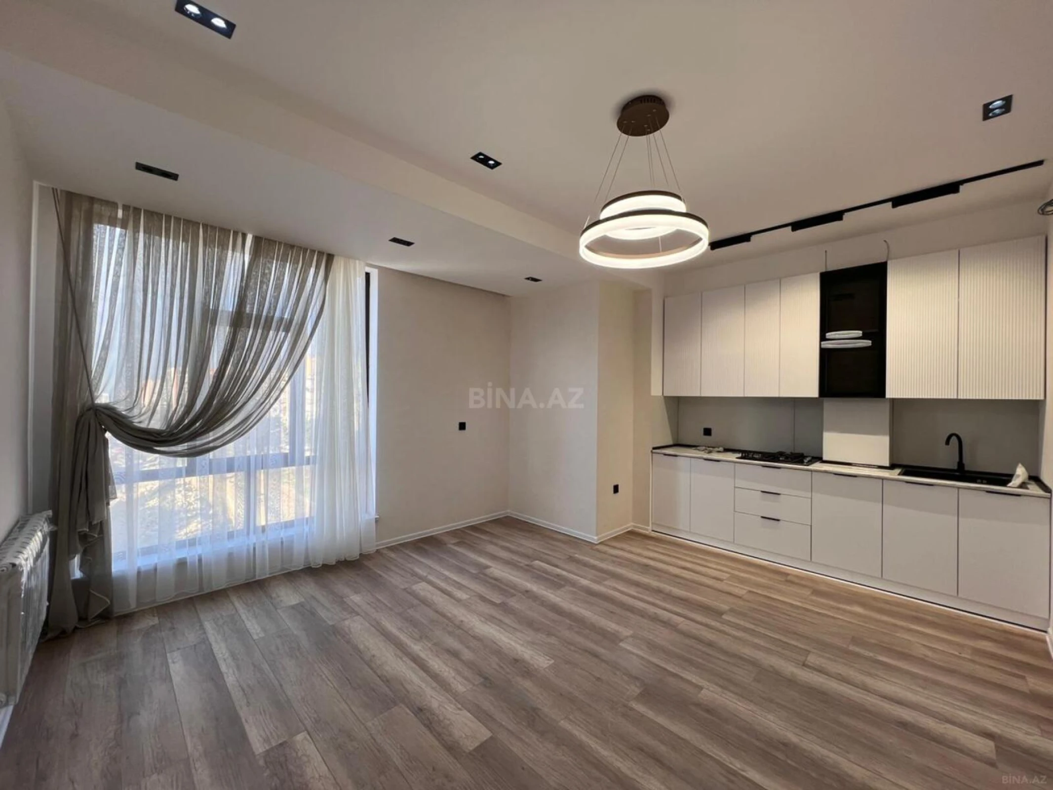 Satılır 3 otaqlı mənzil 79 m²