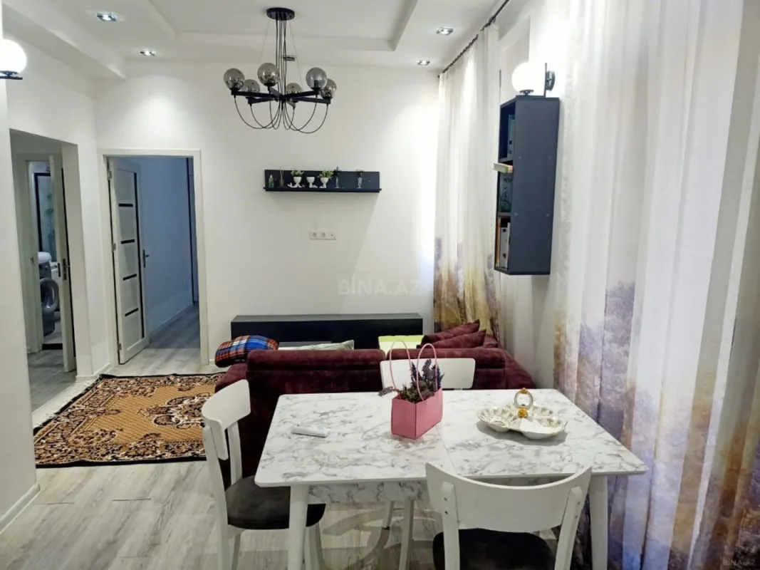 Kirayə verilir 2 otaqlı mənzil 60 m²