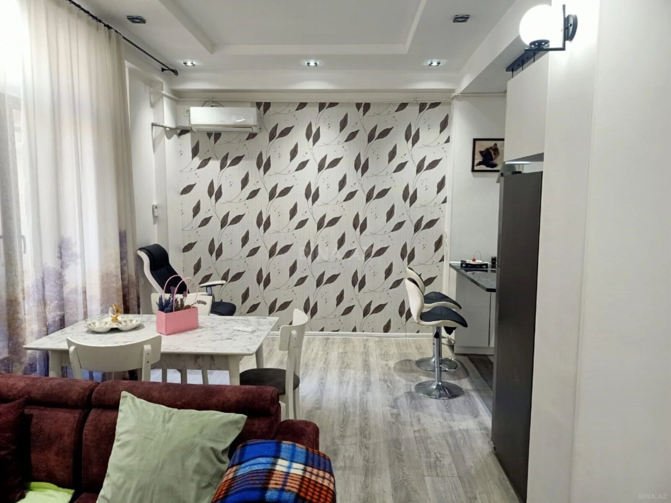 Kirayə verilir 2 otaqlı mənzil 60 m²