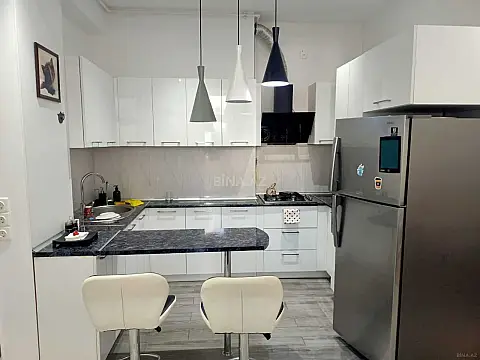 Kirayə verilir 2 otaqlı mənzil 60 m²
