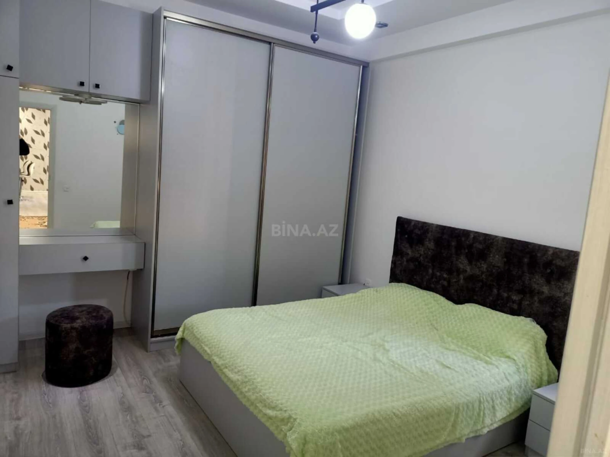 Kirayə verilir 2 otaqlı mənzil 60 m²