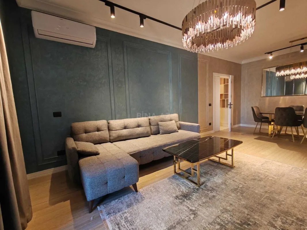 Kirayə verilir 2 otaqlı mənzil 105 m²