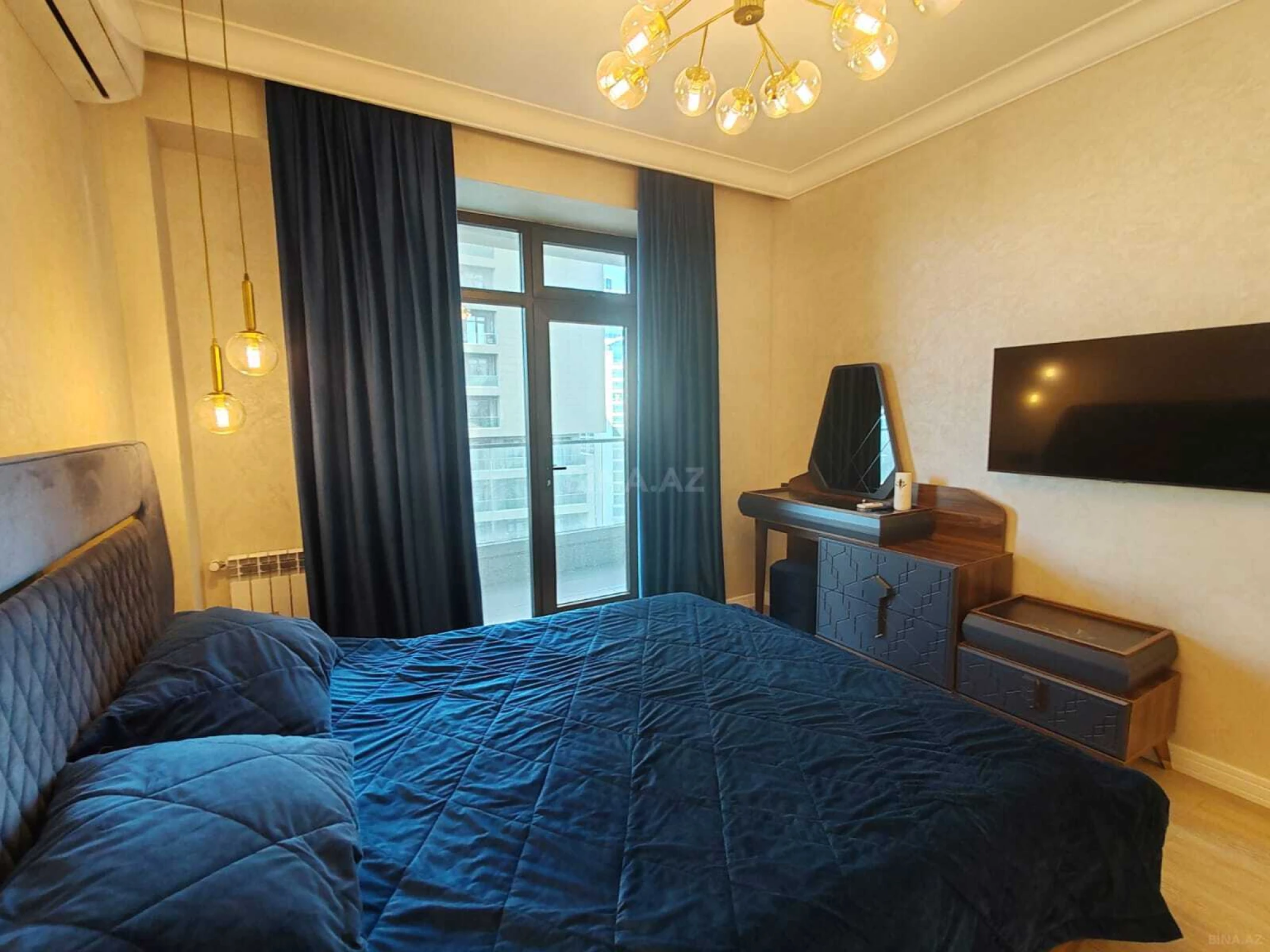 Kirayə verilir 2 otaqlı mənzil 105 m²