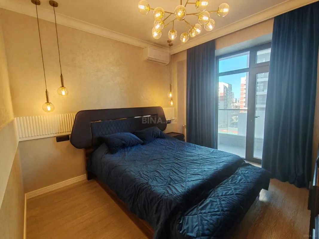 Kirayə verilir 2 otaqlı mənzil 105 m²