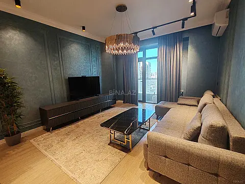 Kirayə verilir 2 otaqlı mənzil 105 m²