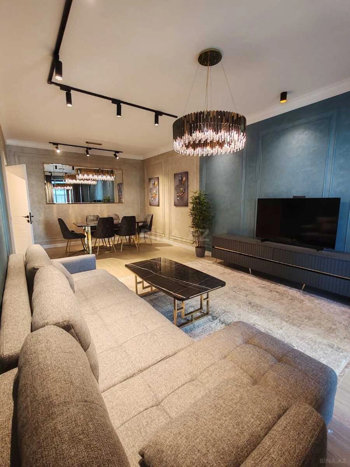 Kirayə verilir 2 otaqlı mənzil 105 m²