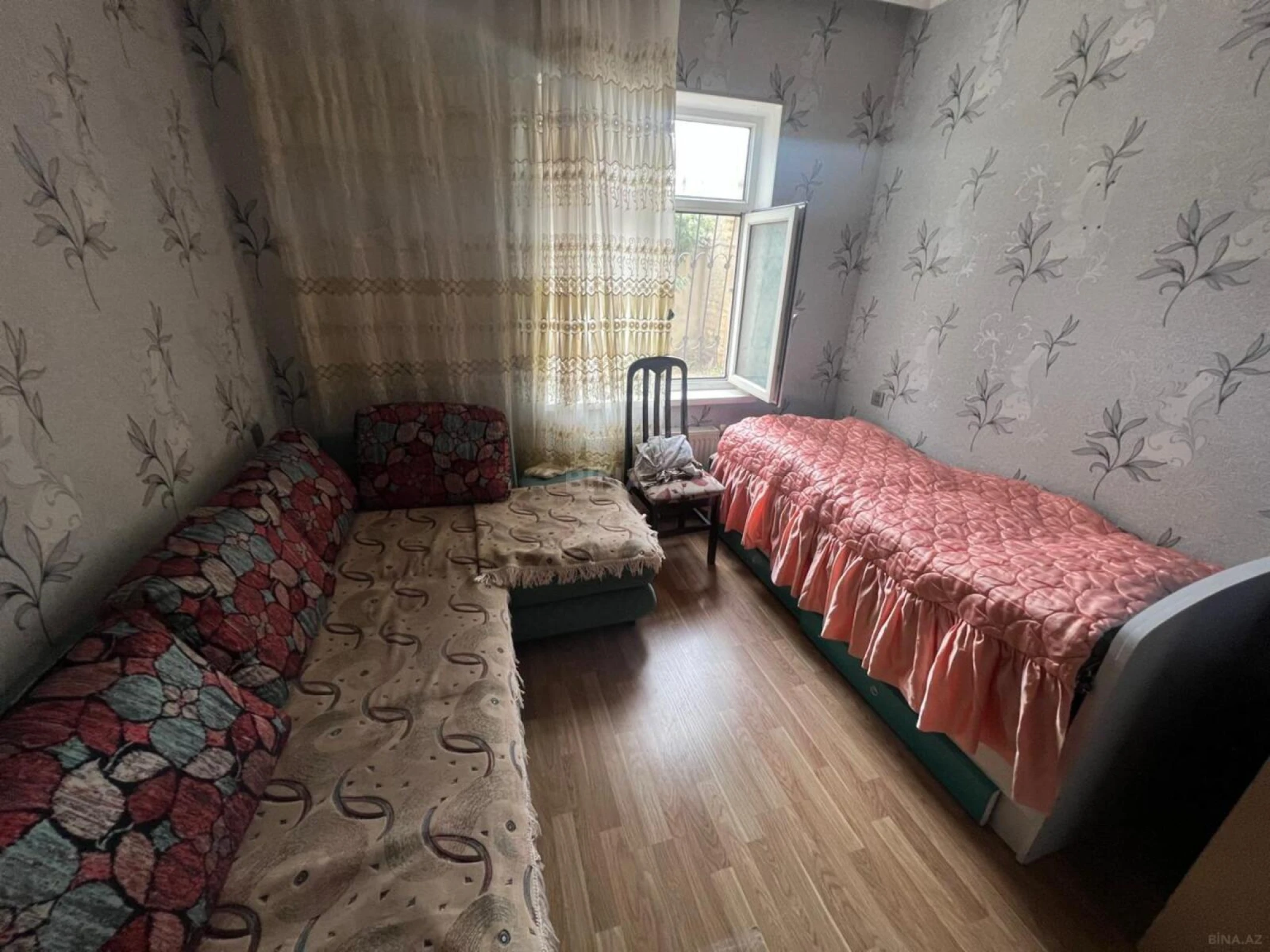 Satılır 4 otaqlı mənzil 90 m²