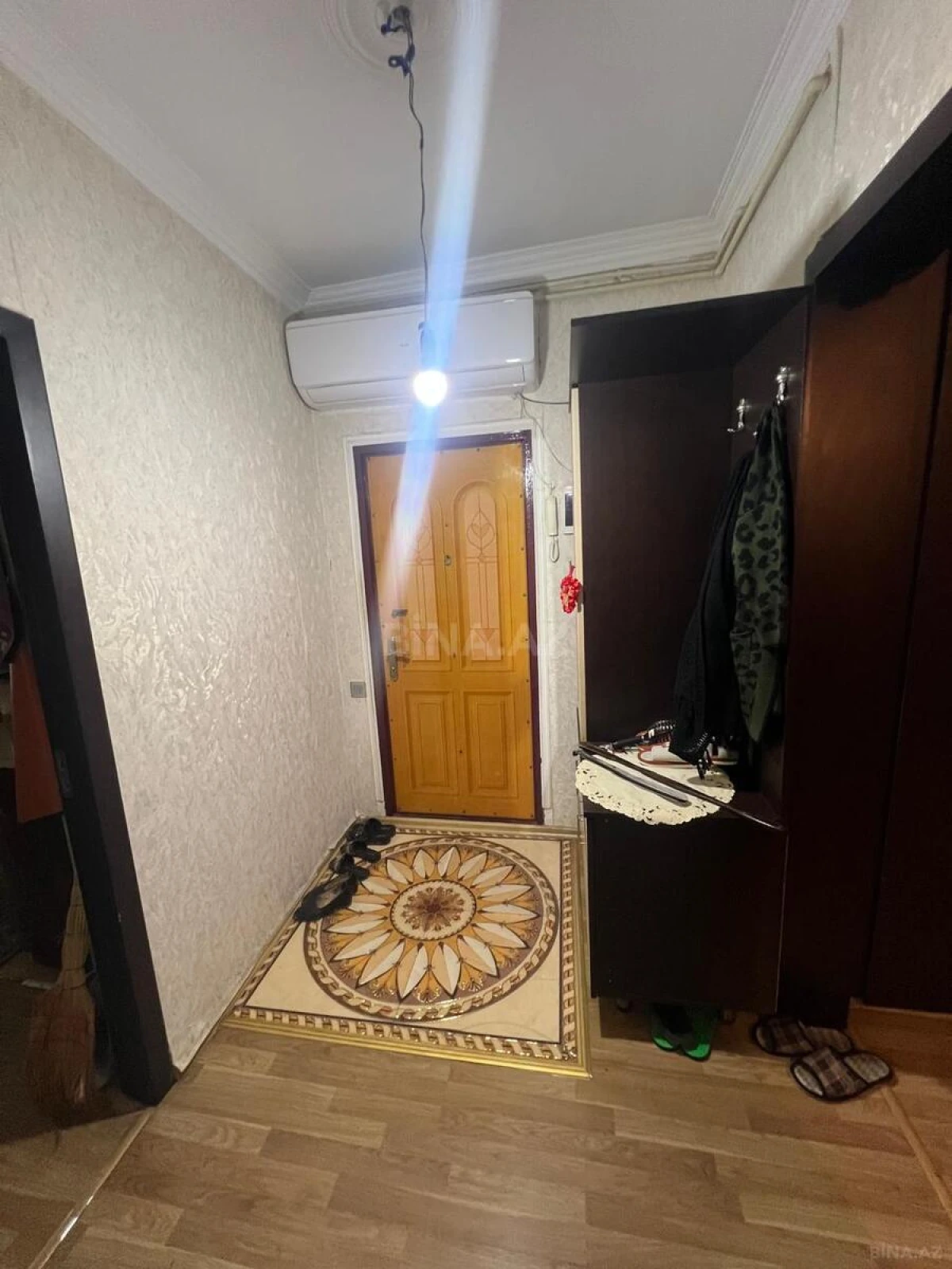 Satılır 4 otaqlı mənzil 90 m²