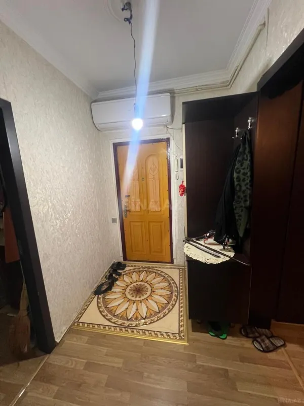 Satılır 4 otaqlı mənzil 90 m²