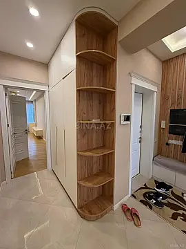 Kirayə verilir 2 otaqlı mənzil 90 m²