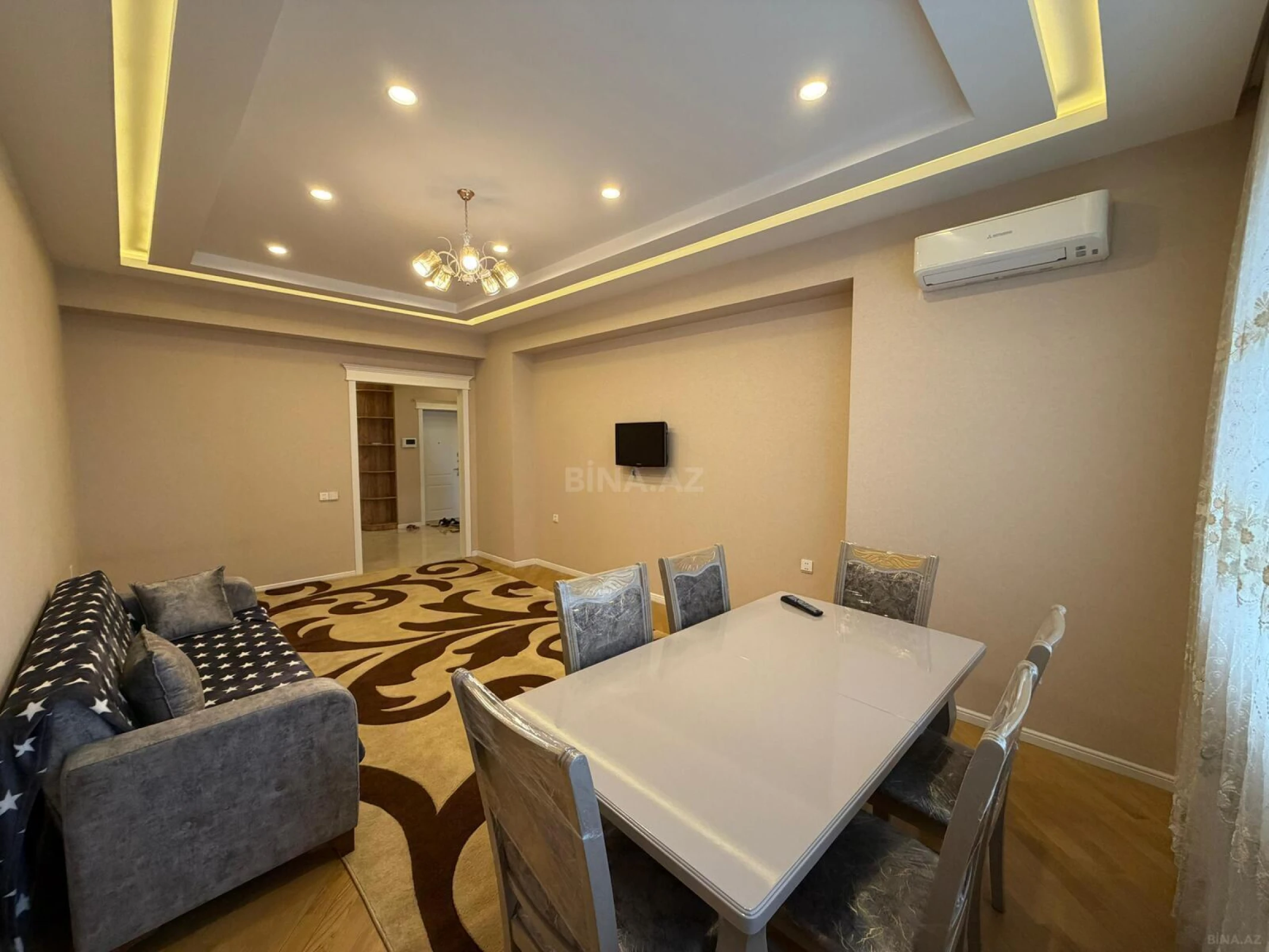 Kirayə verilir 2 otaqlı mənzil 90 m²