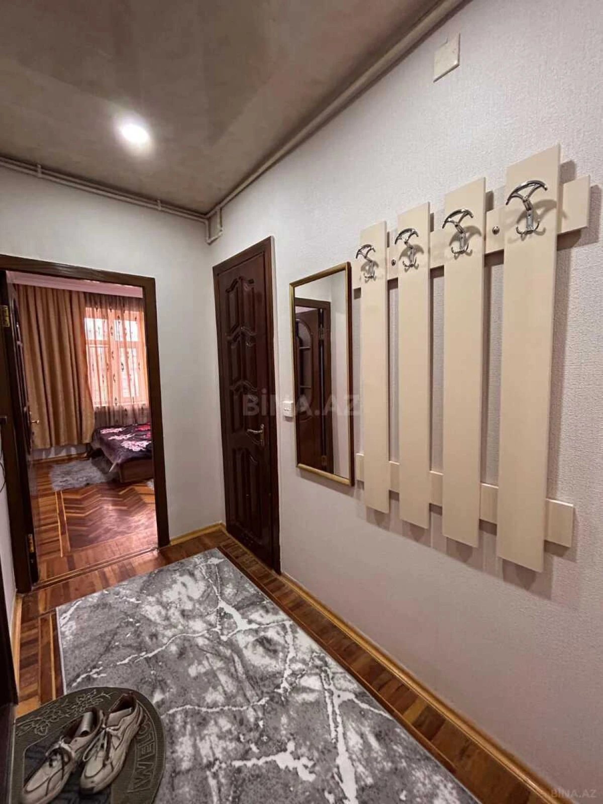 Kirayə verilir 2 otaqlı mənzil 70 m²