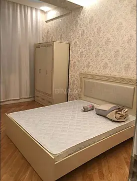 Kirayə verilir 2 otaqlı mənzil 75 m²