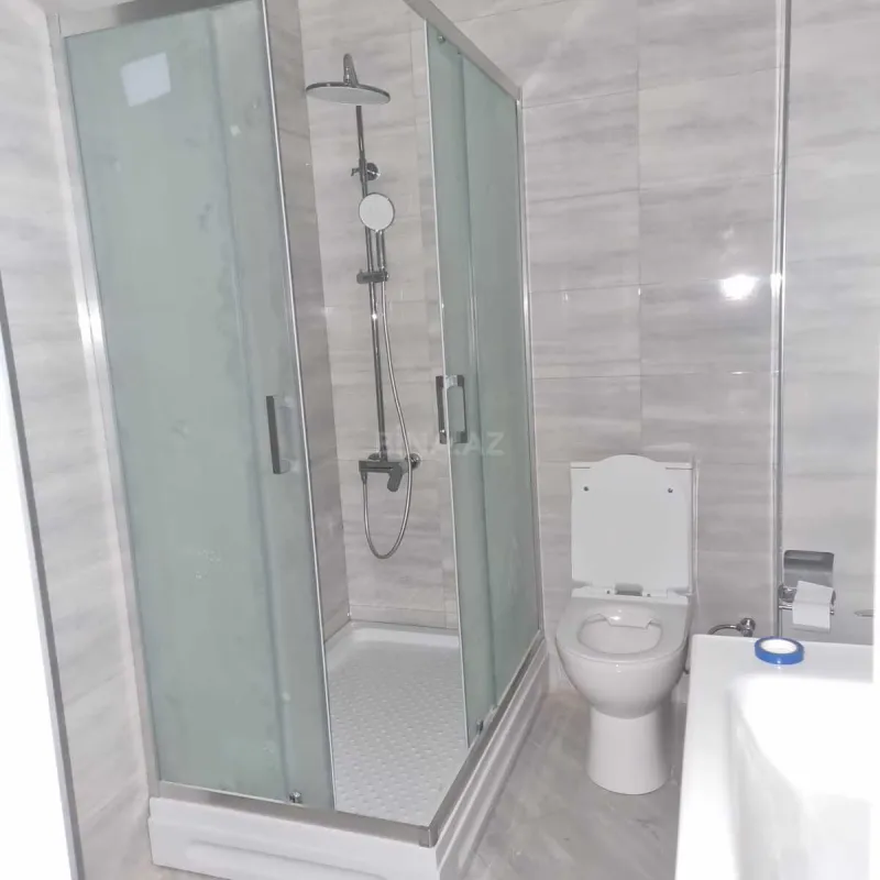 Kirayə verilir 2 otaqlı mənzil 75 m²