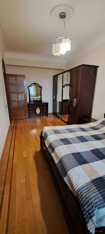 Kirayə verilir 3 otaqlı mənzil 110 m²