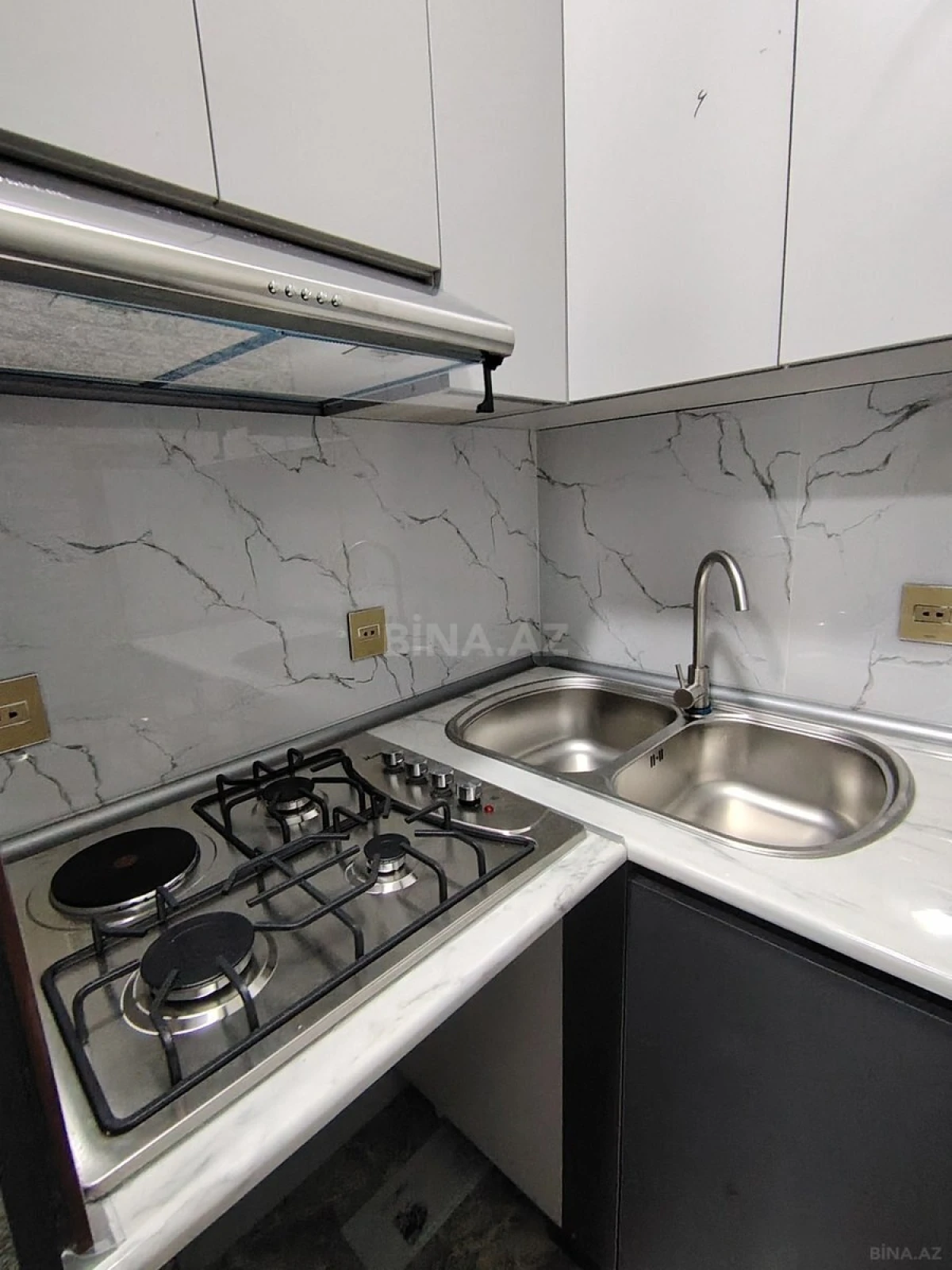 Satılır 2 otaqlı mənzil 57 m²