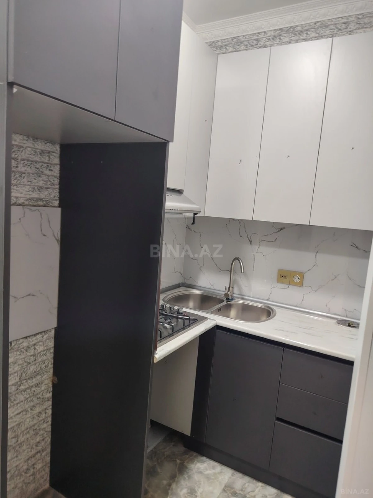 Satılır 2 otaqlı mənzil 57 m²