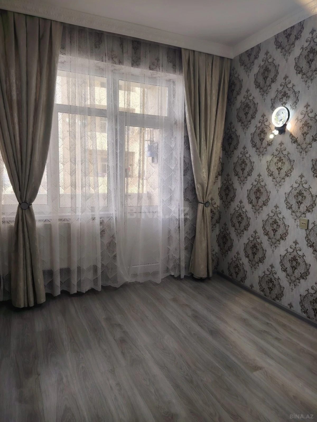 Satılır 2 otaqlı mənzil 57 m²
