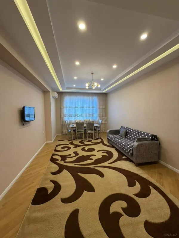 Kirayə verilir 2 otaqlı mənzil 110 m²