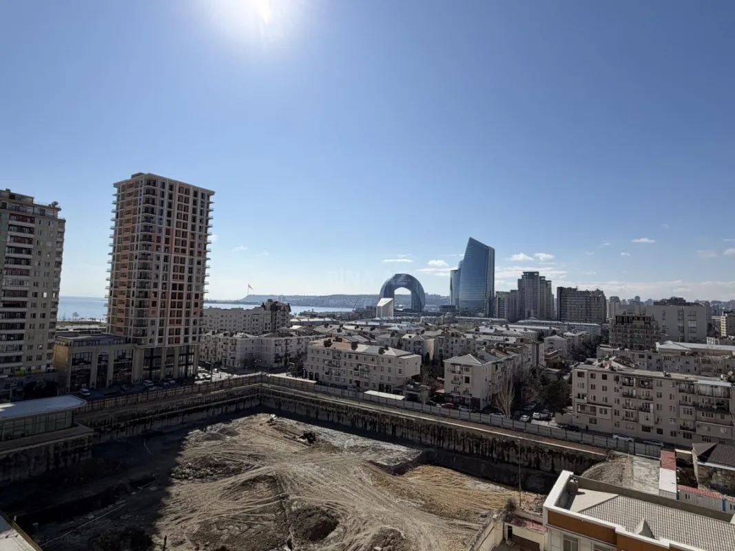 Satılır 2 otaqlı mənzil 70 m²