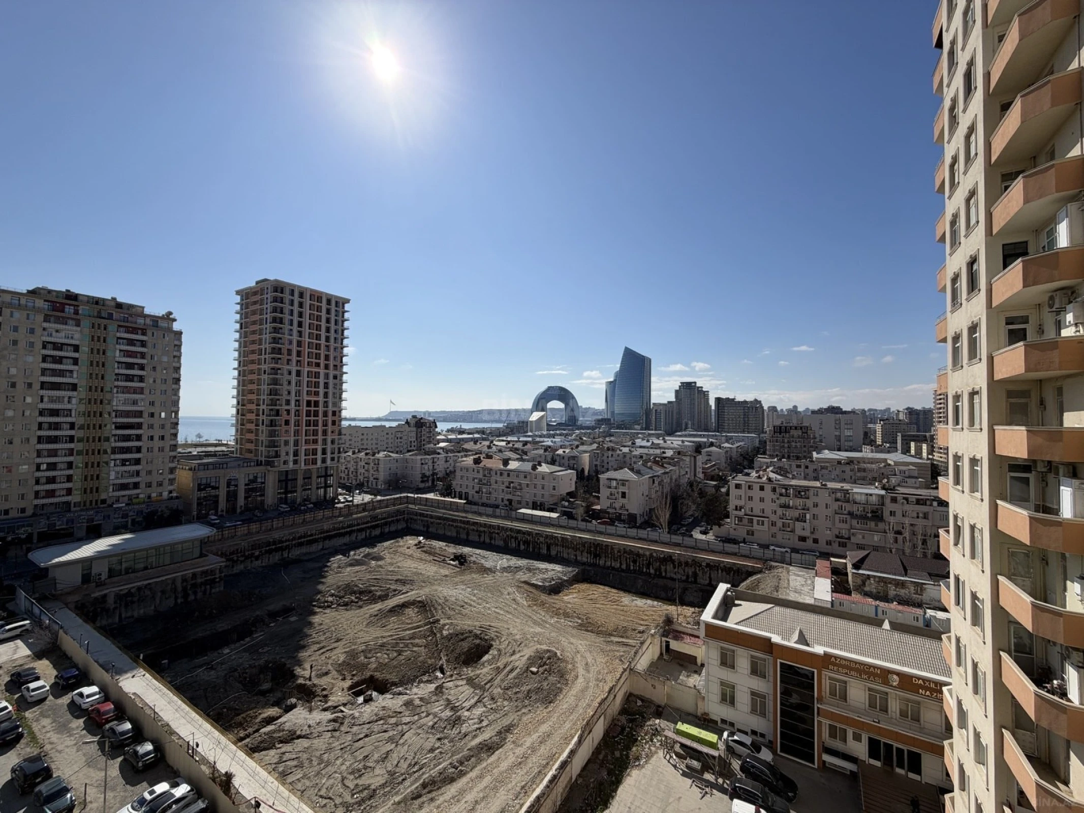 Satılır 2 otaqlı mənzil 70 m²